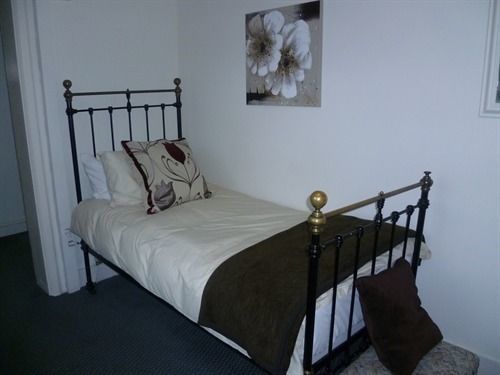 The Red House East Hotel Bourton-on-the-Water Екстериор снимка